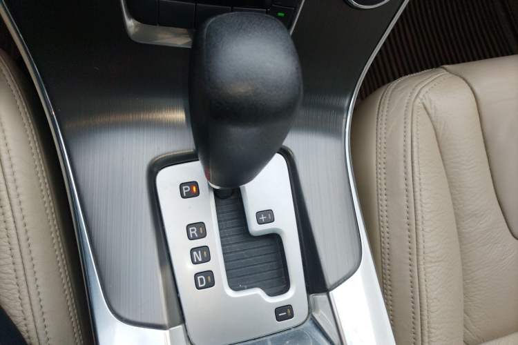Used Volvo S60 2012 1.6T DRIVe Comfort Edition Gear Lever
