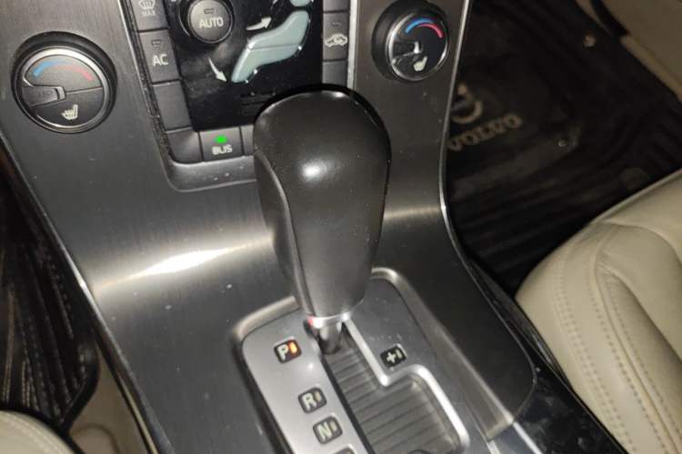 Used Volvo S60 2012 T5 Prestige Edition Gear Lever