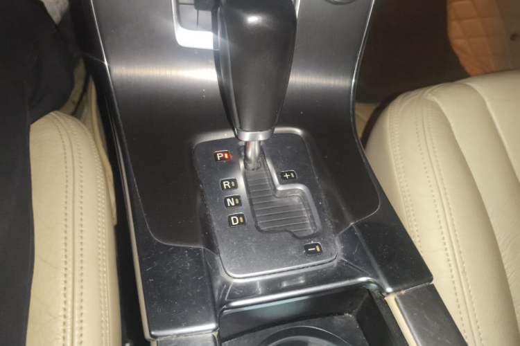 Used Volvo S60 2012 T5 Zhiya Edition Gear Lever
