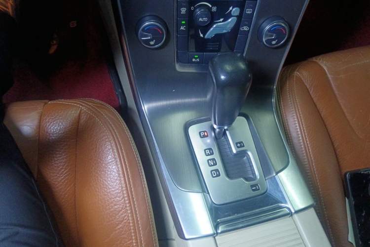 Used Volvo S60 2012 T5 Prestige Edition Gear Lever
