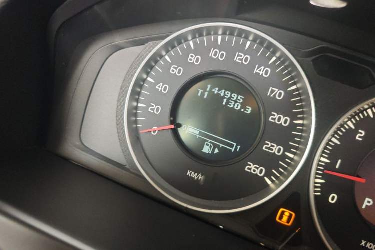 Used Volvo S60 2012 T5 Zhiya Edition Odometer Close Up