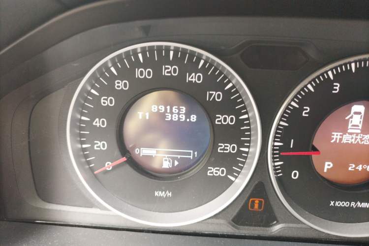 Used Volvo S60 2012 T5 Prestige Edition Odometer Close Up