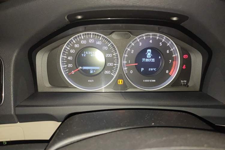 Used Volvo S60 2012 T5 Prestige Edition Odometer Close Up