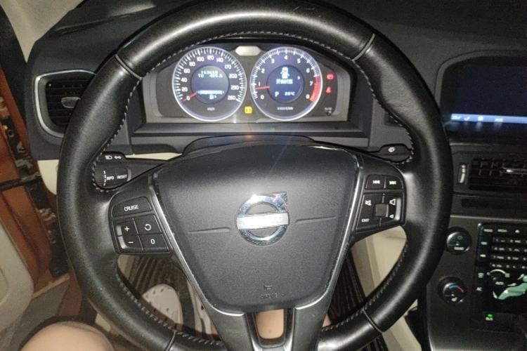 Used Volvo S60 2012 T5 Prestige Edition Steering Wheel