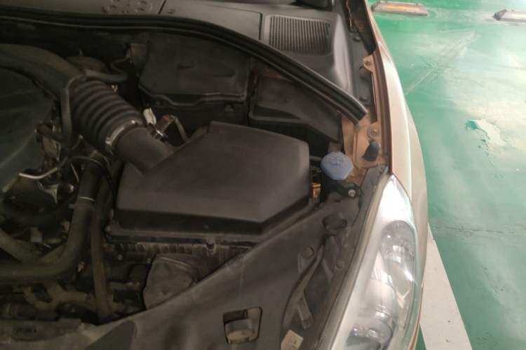 Used Volvo S60 2012 T5 Comfort Edition Engine Bay Left
