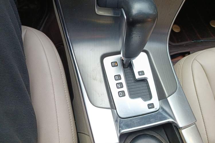 Used Volvo S60 2012 1.6T DRIVe Comfort Edition Gear Lever