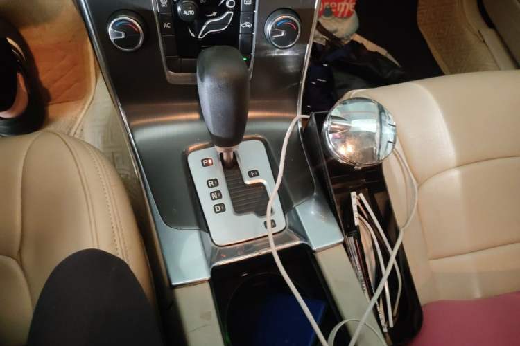 Used Volvo S60 2012 T5 Comfort Edition Gear Lever