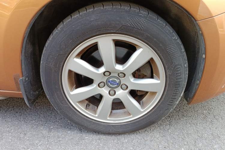 Used Volvo S60 2012 1.6T DRIVe Comfort Edition Right Front Wheel Hub