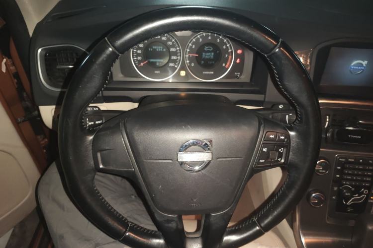 Used Volvo S60 2012 1.6T DRIVe Comfort Edition Steering Wheel