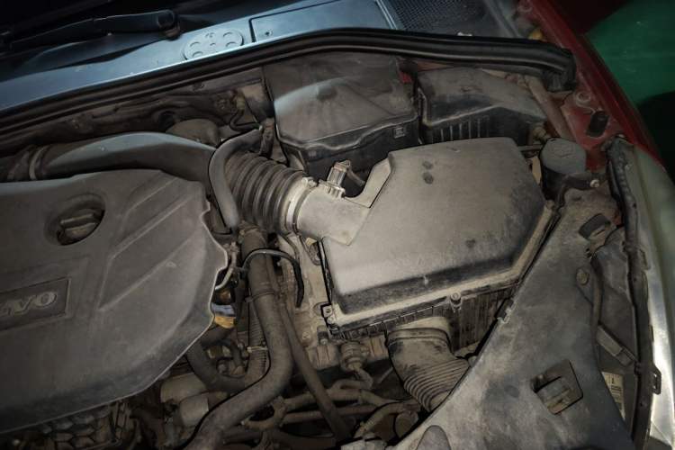 Used Volvo S60 2012 T5 Comfort Edition Engine Bay Left