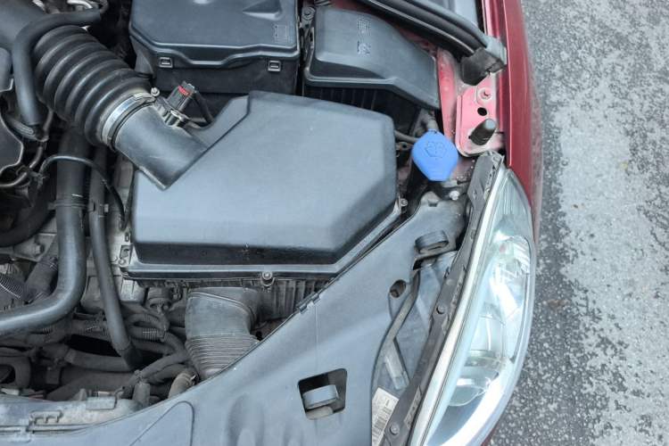 Used Volvo S60 2012 T5 Zhiya Edition Engine Bay Left
