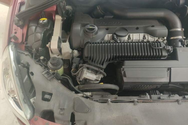 Used Volvo S60 2012 T5 Smart Edition Engine Bay Right
