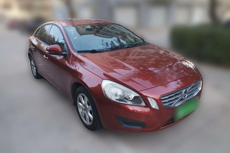 Used Volvo S60 2012 1.6T DRIVe Comfort Edition Front Right 45 Deg