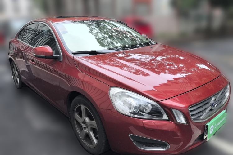 Used Volvo S60 2012 T5 Zhiya Edition Front Right 45 Deg