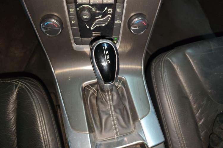 Used Volvo S60 2012 1.6T DRIVe Comfort Edition Gear Lever