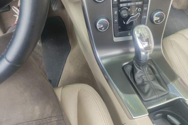 Used Volvo S60 2012 T5 Smart Edition Gear Lever