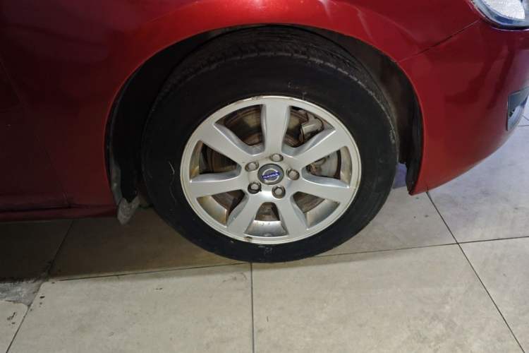 Used Volvo S60 2012 1.6T DRIVe Comfort Edition Right Front Wheel Hub
