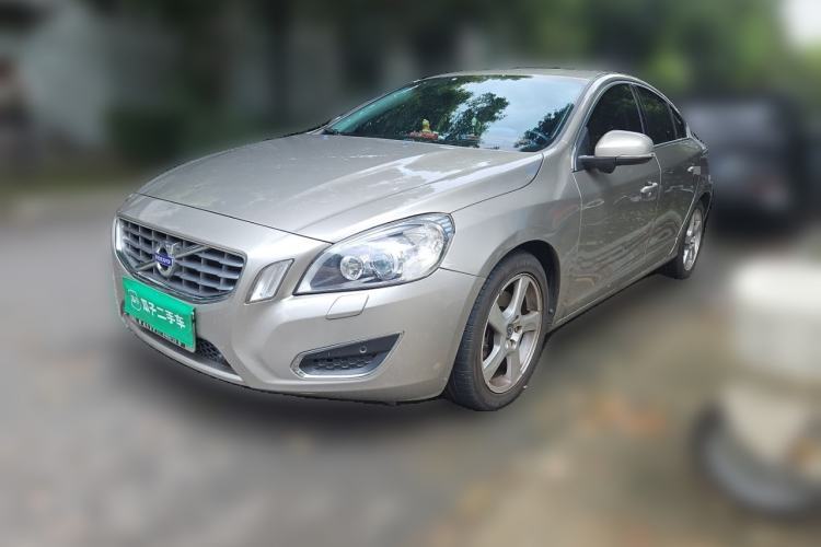 Used Volvo S60 2012 T5 Zhiya Edition Guazi used car, China used car export, Used car for sale, Used  cars, Cheapest cars for sale