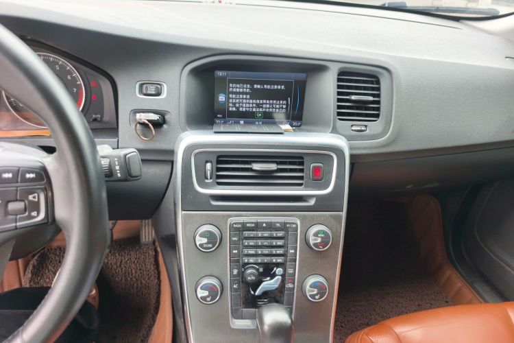 Used Volvo S60 2012 T5 Zhiya Edition Audio And AC Panel