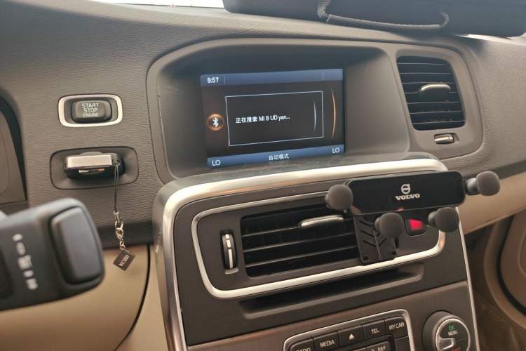 Used Volvo S60 2012 T5 Comfort Edition Audio And AC Panel