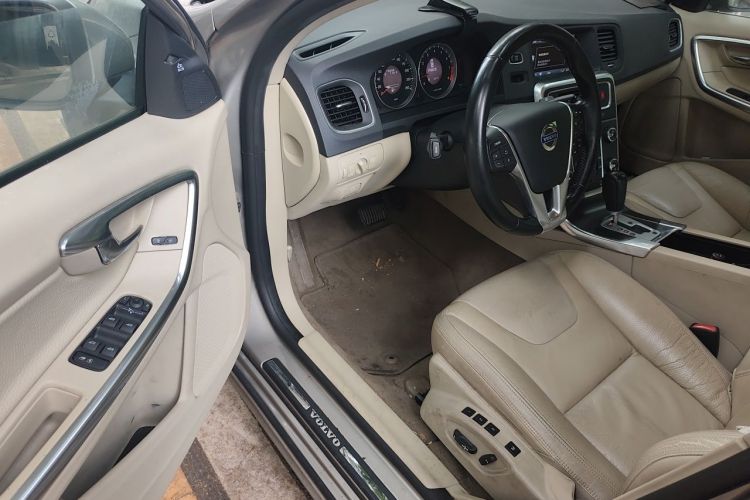 Used Volvo S60 2012 T5 Prestige Edition Driver Seat