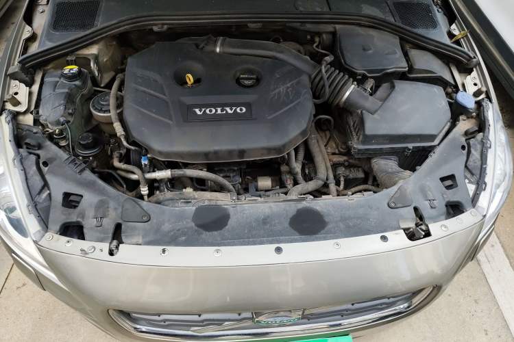 Used Volvo S60 2012 T5 Prestige Edition Engine Bay