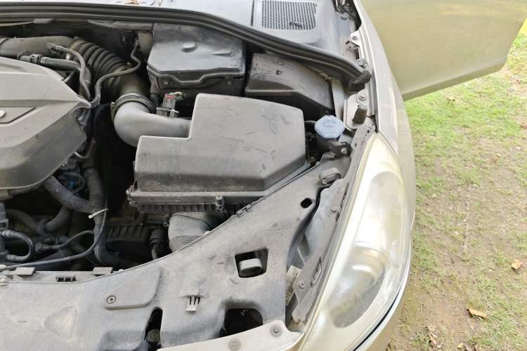 Used Volvo S60 2012 1.6T DRIVe Comfort Edition Engine Bay Left