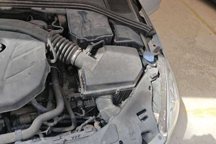 Used Volvo S60 2012 T5 Comfort Edition Engine Bay Left