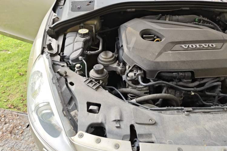 Used Volvo S60 2012 1.6T DRIVe Comfort Edition Engine Bay Right