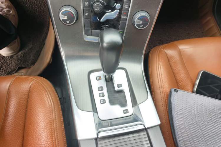 Used Volvo S60 2012 T5 Zhiya Edition Gear Lever