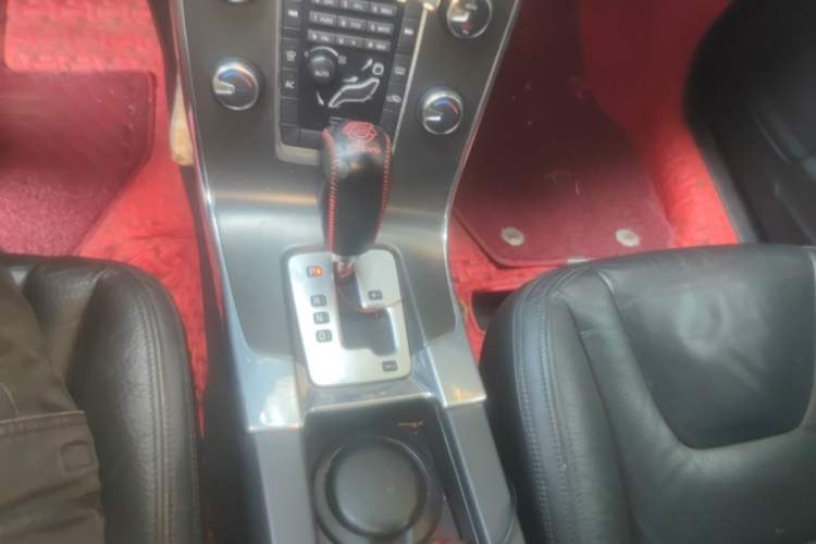 Used Volvo S60 2012 T5 Comfort Edition Gear Lever
