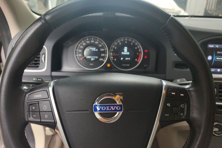 Used Volvo S60 2012 T5 Prestige Edition Instrument Cluster