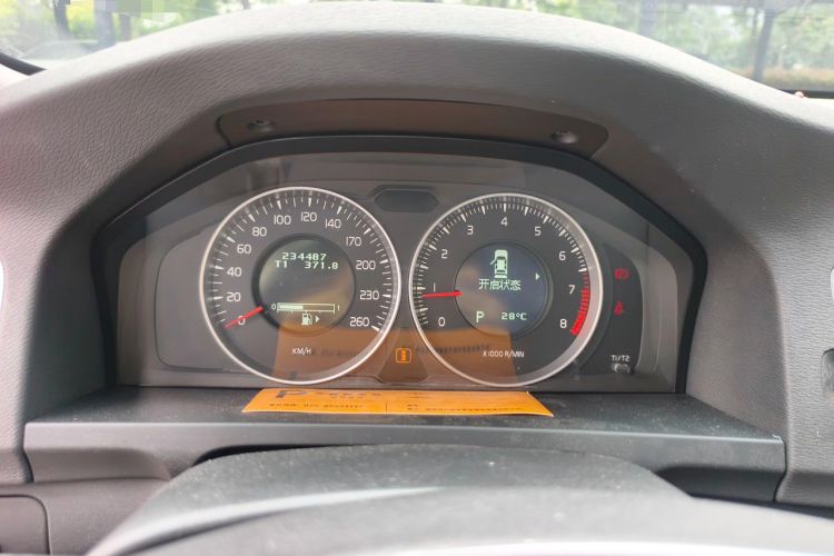 Used Volvo S60 2012 T5 Zhiya Edition Instrument Cluster