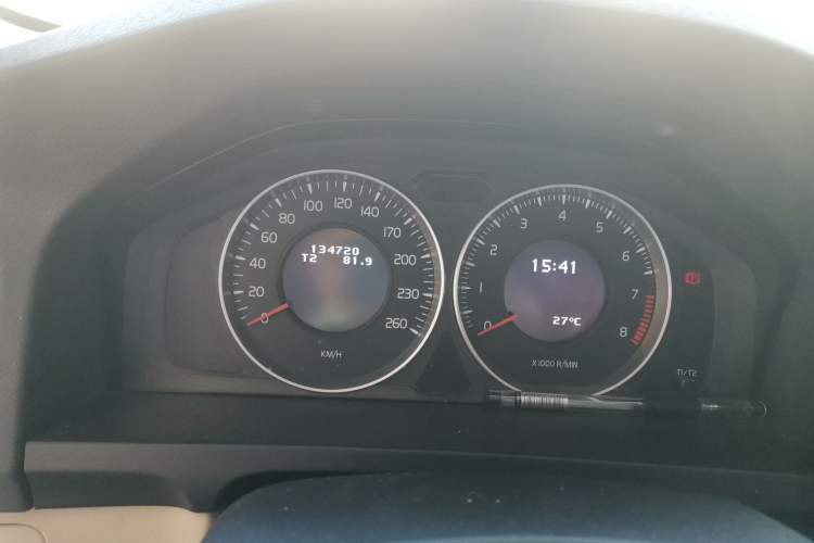 Used Volvo S60 2012 T5 Zhiya Edition Instrument Cluster