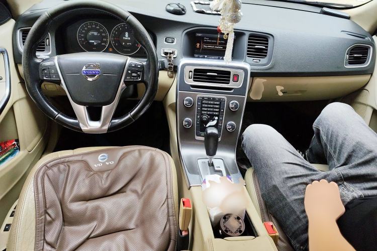 Used Volvo S60 2012 T5 Prestige Edition Interior 2