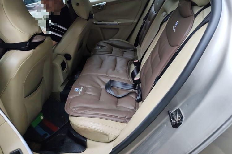 Used Volvo S60 2012 T5 Prestige Edition Interior 4