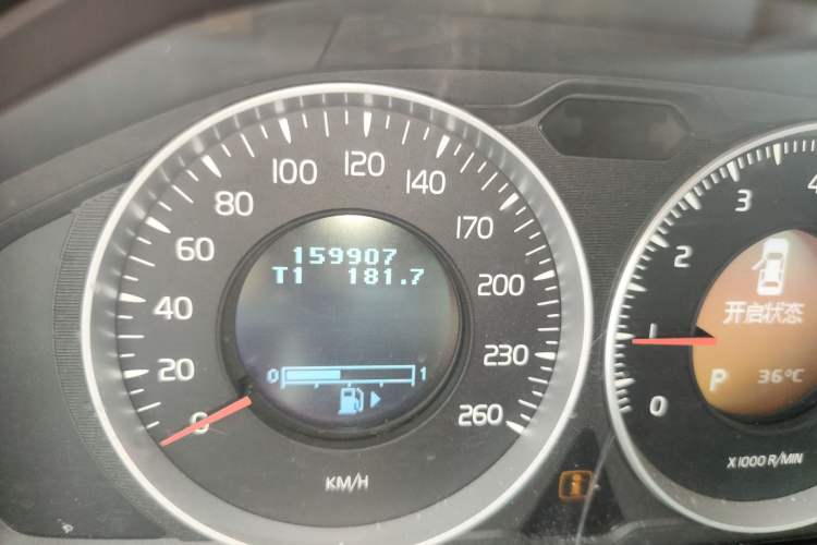Used Volvo S60 2012 T5 Prestige Edition Odometer Close Up