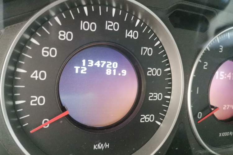 Used Volvo S60 2012 T5 Zhiya Edition Odometer Close Up