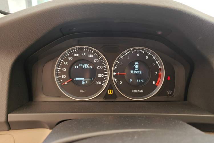 Used Volvo S60 2012 T5 Comfort Edition Odometer Close Up