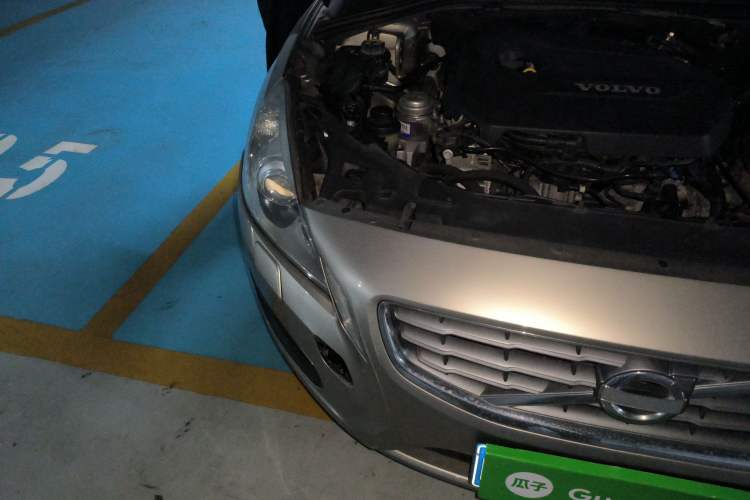 Used Volvo S60 2012 1.6T DRIVe Comfort Edition Right Front Headlight