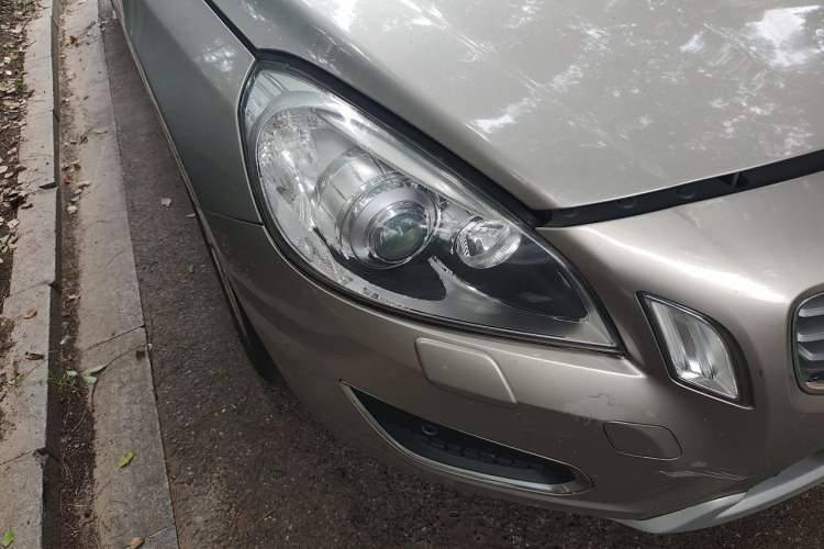 Used Volvo S60 2012 T5 Prestige Edition Right Front Headlight