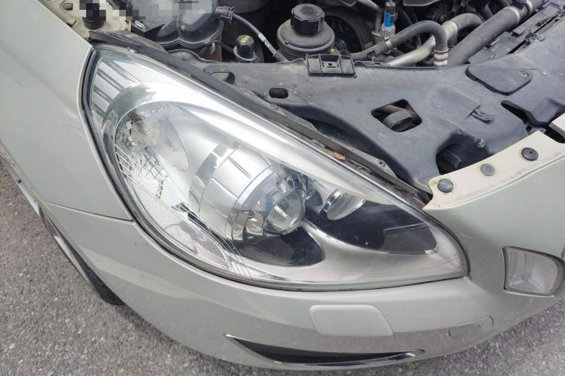 Used Volvo S60 2012 T5 Comfort Edition Right Front Headlight