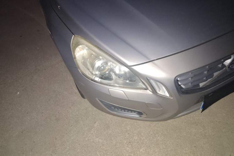 Used Volvo S60 2012 T5 Comfort Edition Right Front Headlight