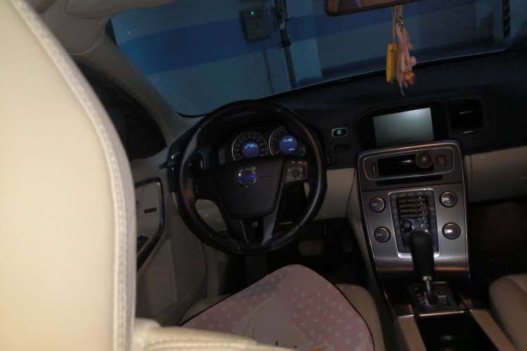 Used Volvo S60 2012 1.6T DRIVe Comfort Edition Steering Wheel