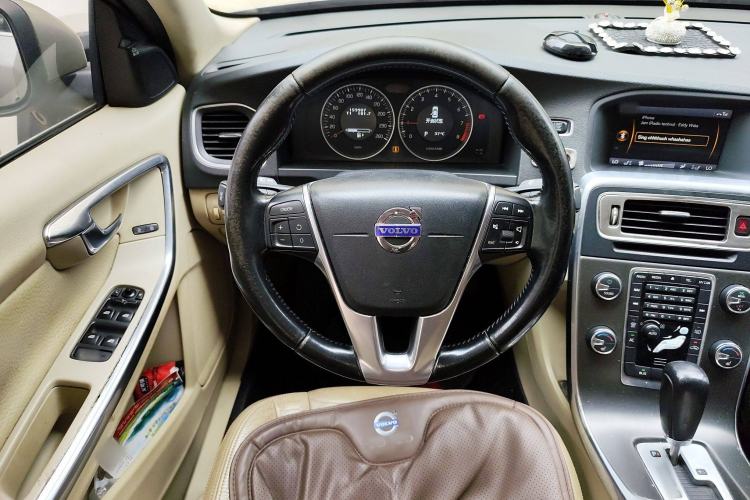 Used Volvo S60 2012 T5 Prestige Edition Steering Wheel