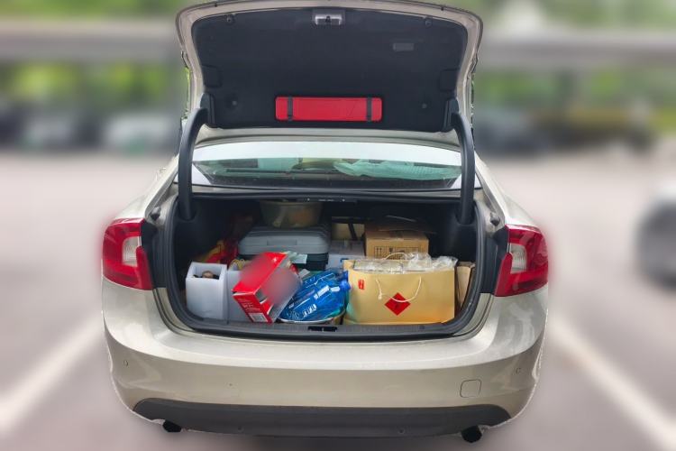 Used Volvo S60 2012 T5 Zhiya Edition Trunk