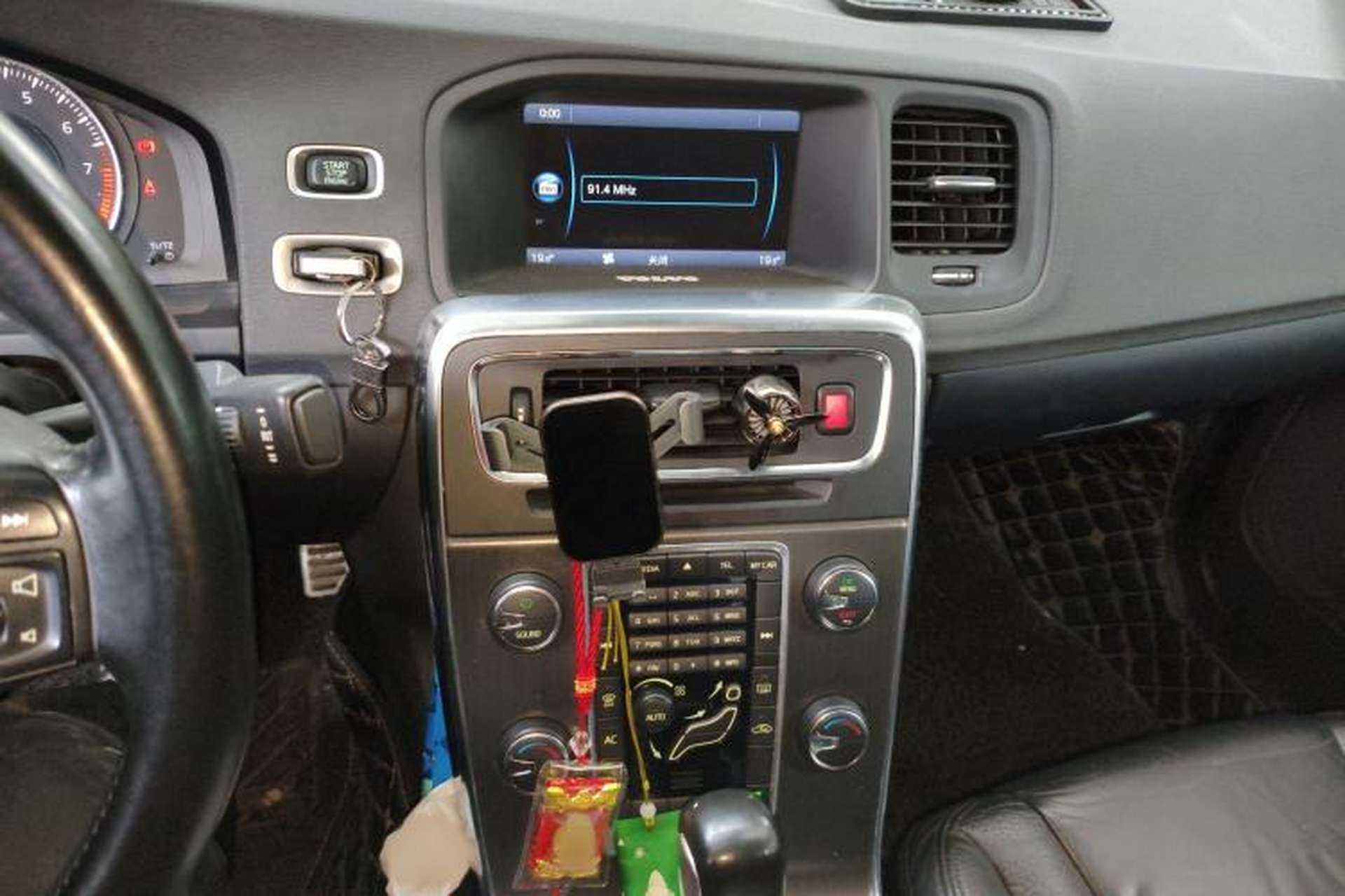 Used Volvo S60 2012 T5 Comfort Edition Audio And AC Panel