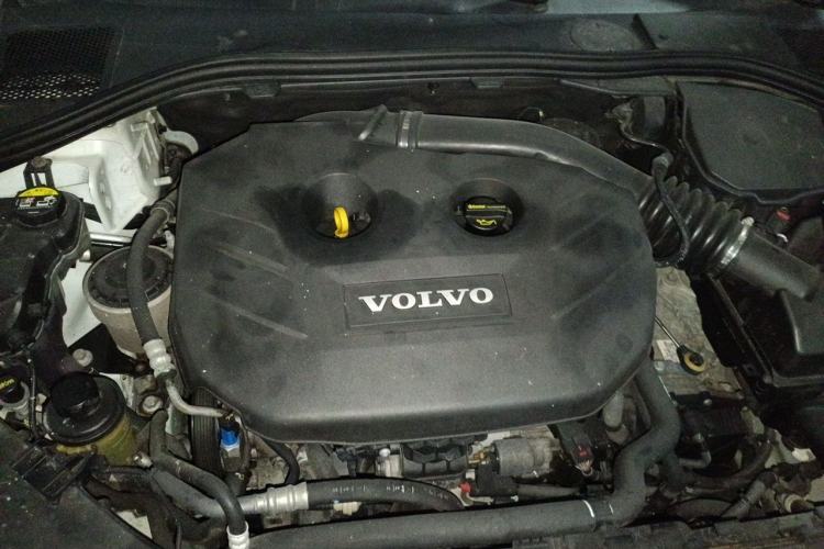 Used Volvo S60 2012 T5 Zhiya Edition Engine Bay