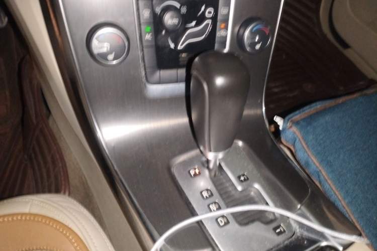 Used Volvo S60 2012 1.6T DRIVe Zhiya Edition Gear Lever