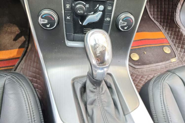 Used Volvo S60 2012 T5 Prestige Edition Gear Lever